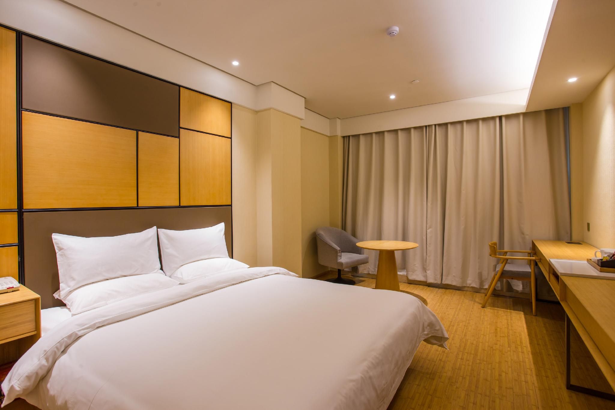 Huazhu - Superior BedRoom