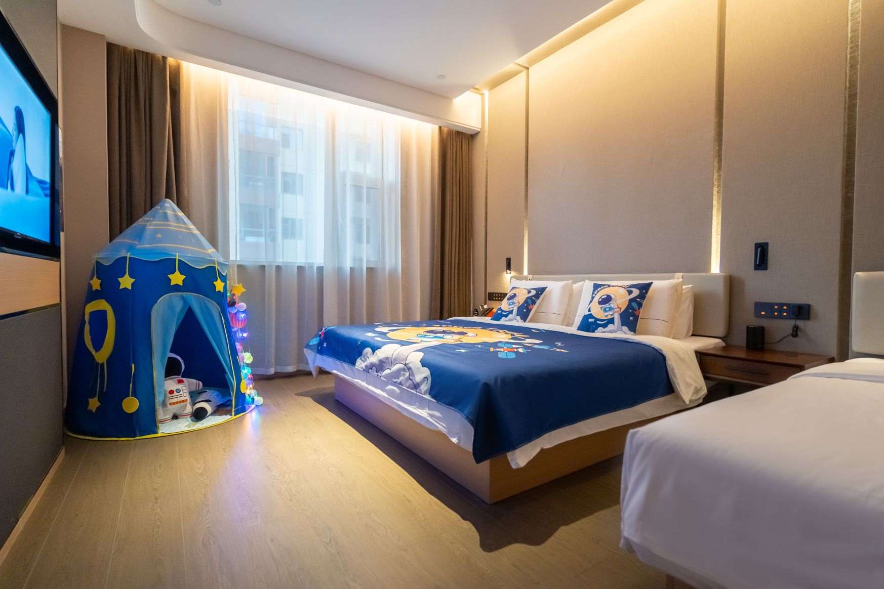 Atour - JIMU Family Bonding Suite