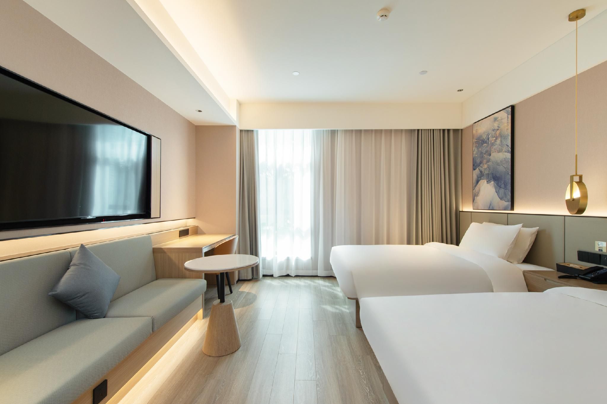 Huazhu - Superior Twin