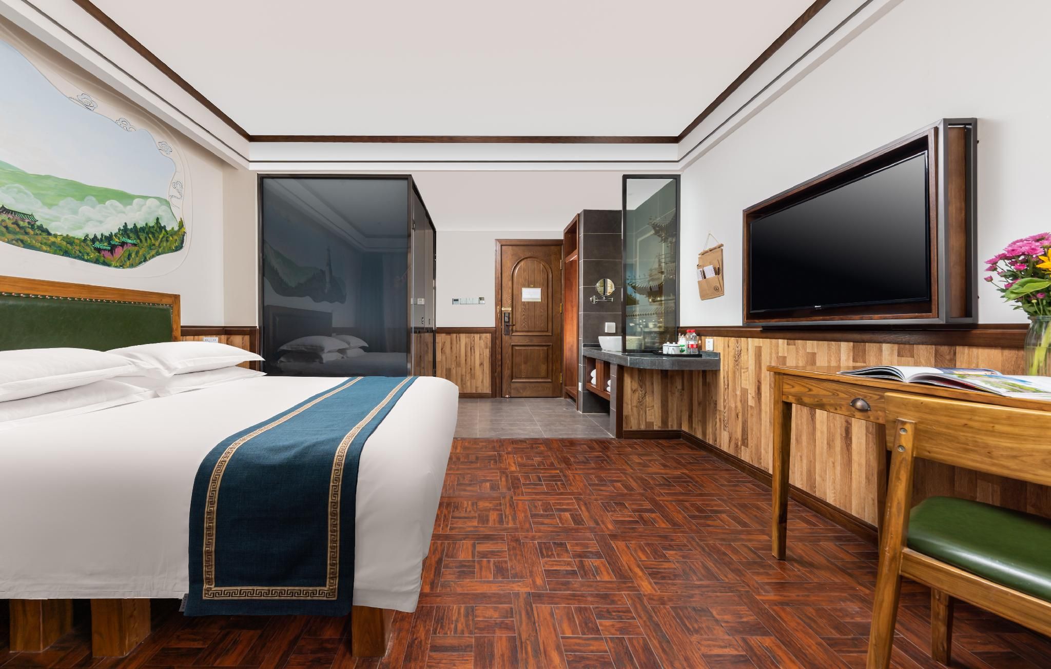 Deluxe King Bed