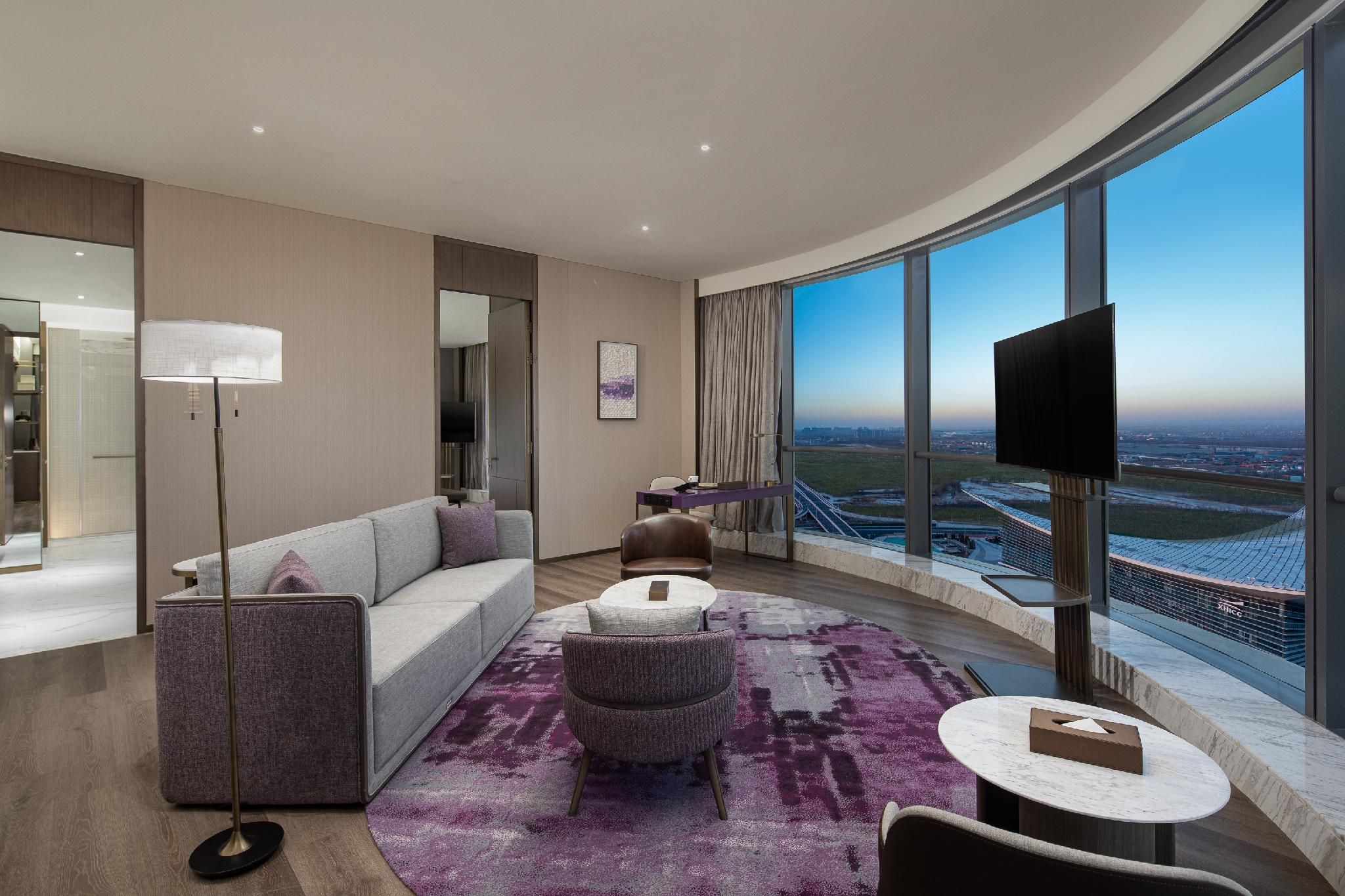 Deluxe Suite, Smoking