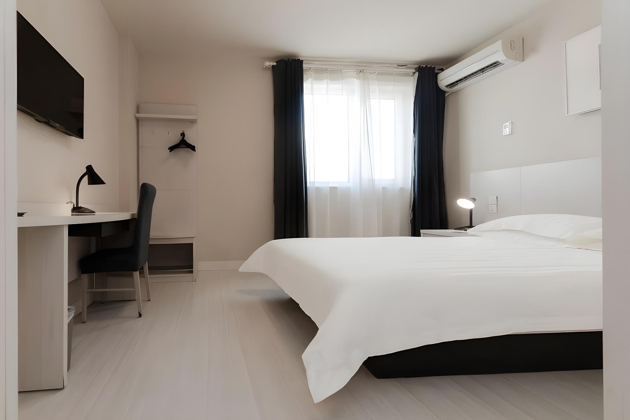 WH - Standard Room