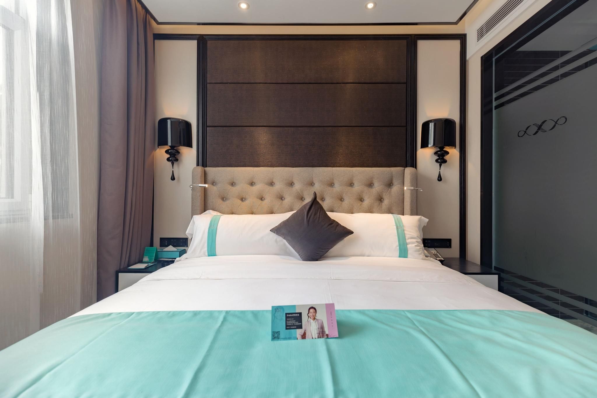 Xana - Deluxe Bed Room