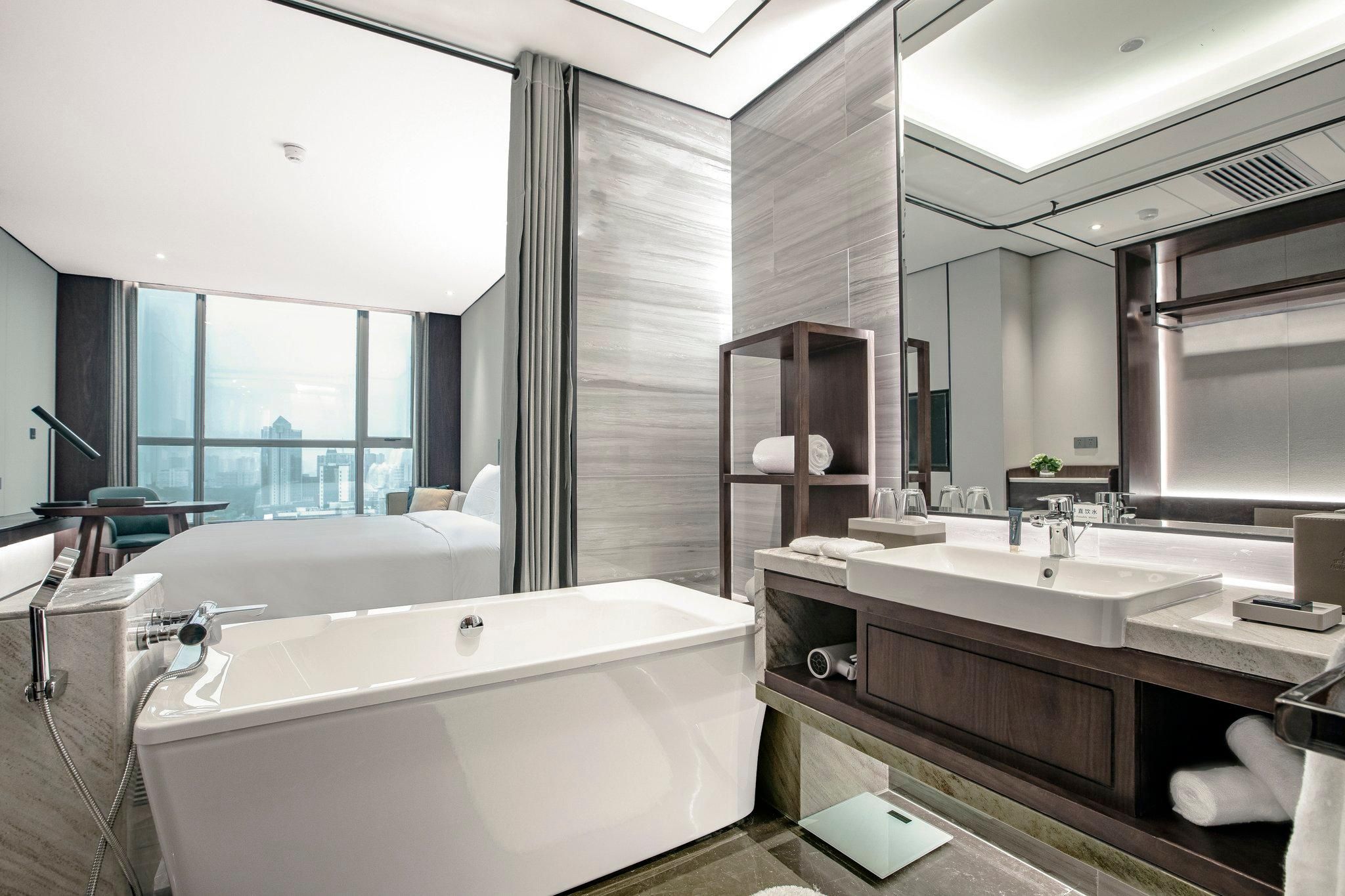 1 King Premium City View