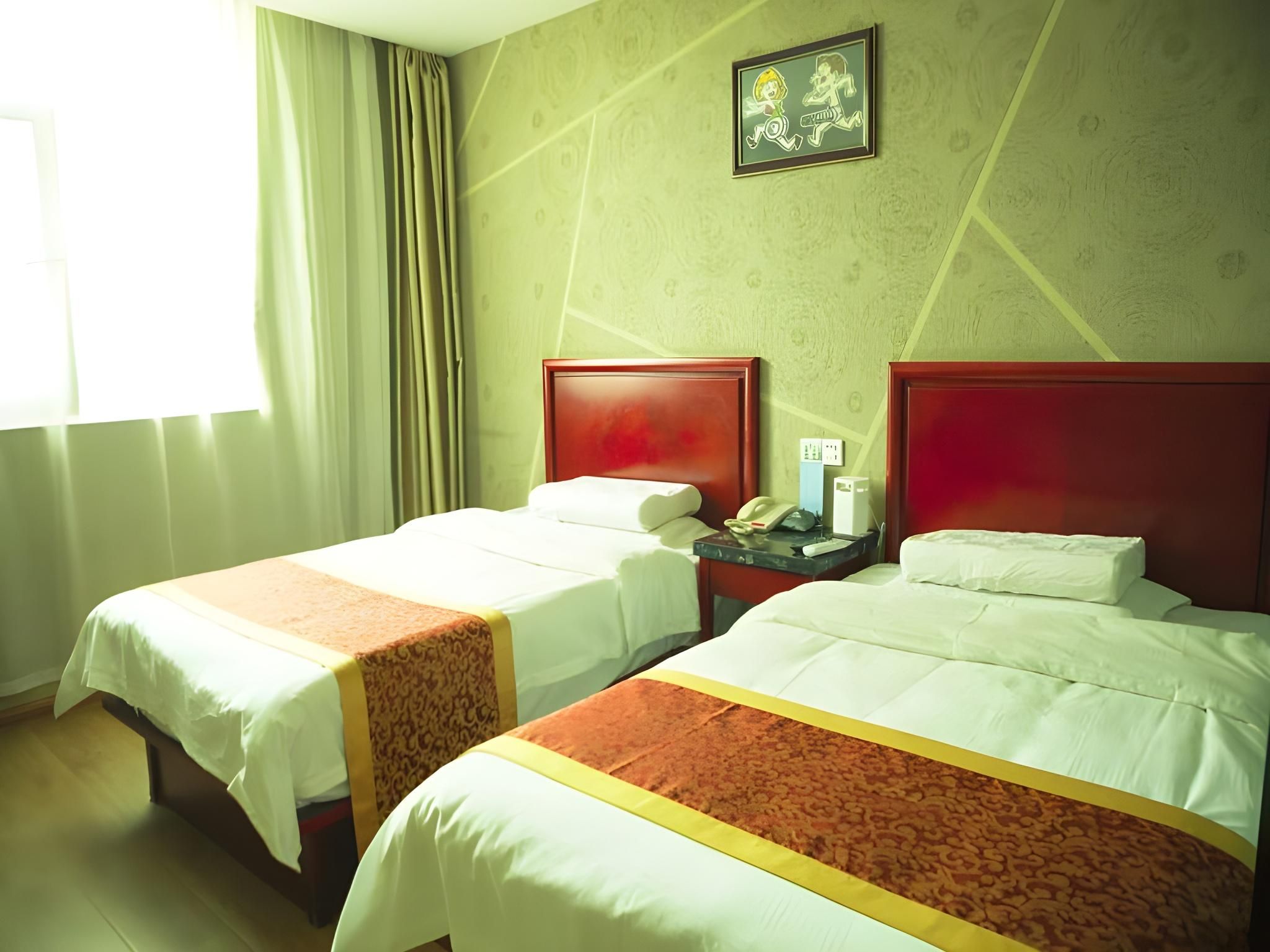 2 Bed Twin Superior Room