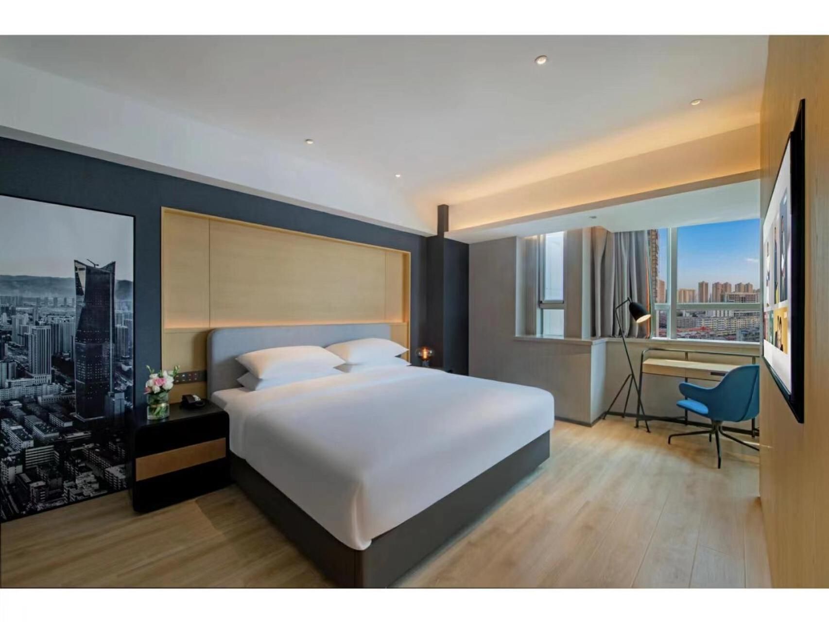 Premium Suite with king bed