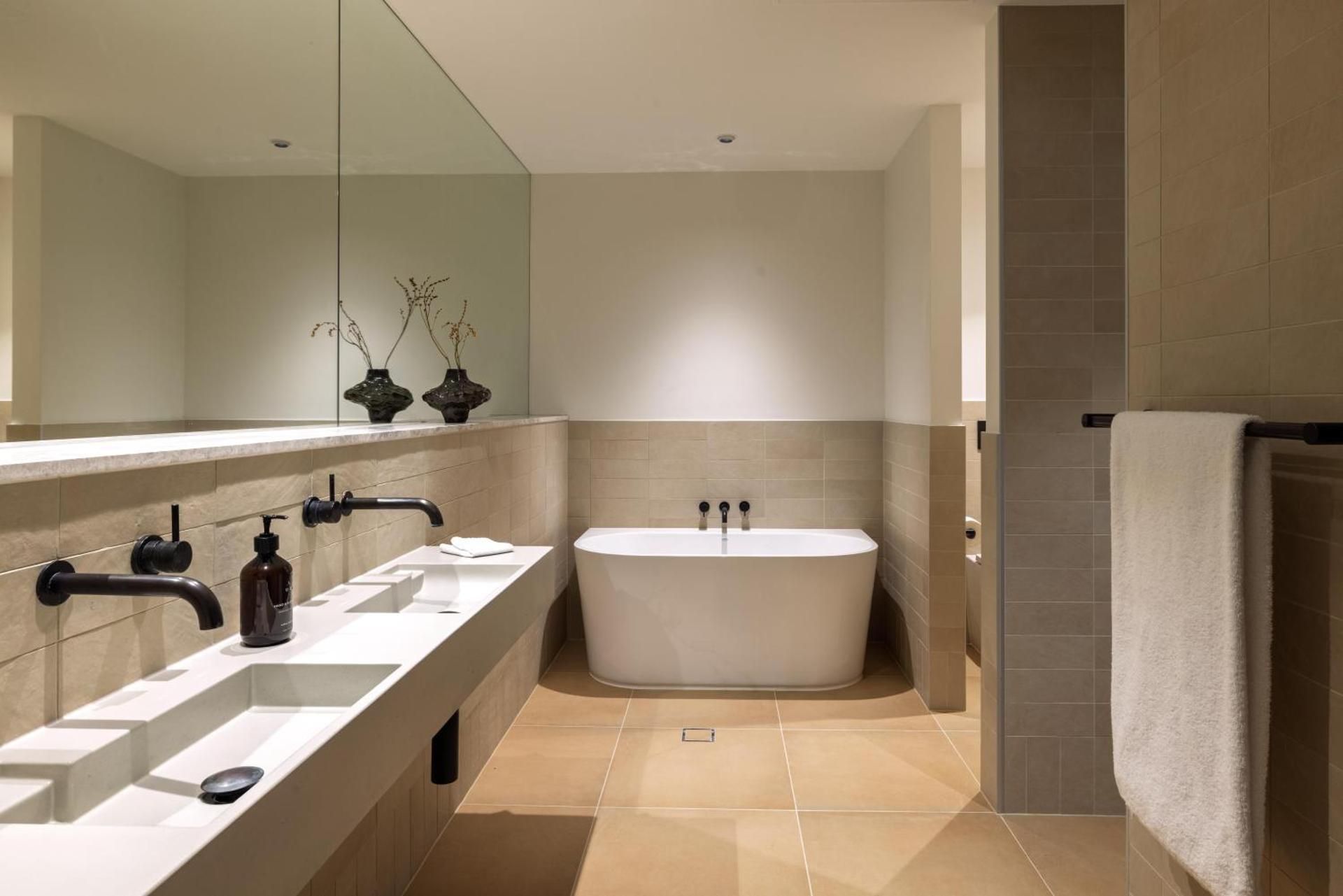 Waterhole View – 1 Bedroom Suite