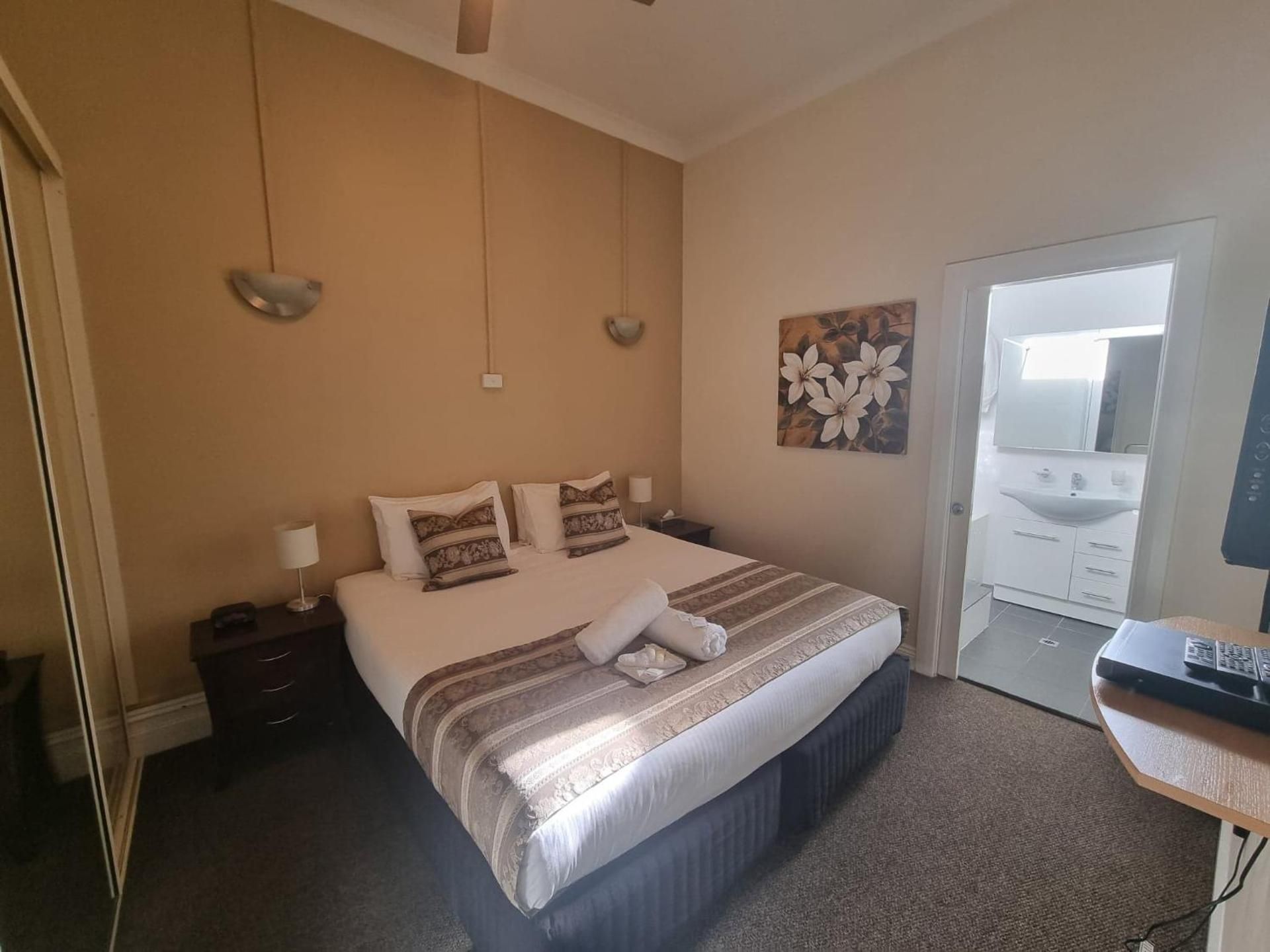 Executive Suite with Spa Bath