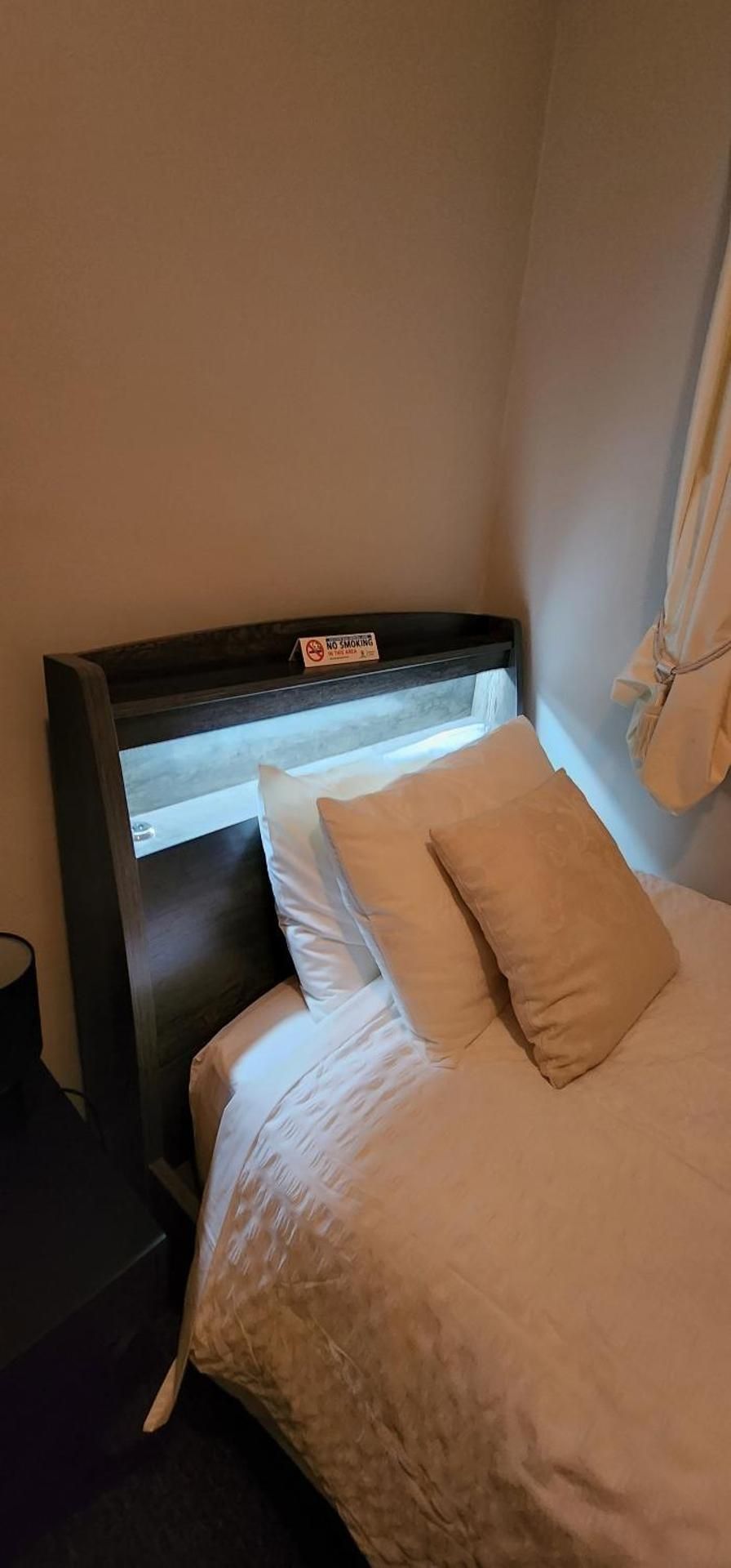 Standard Single Room with Shared Bathroom
