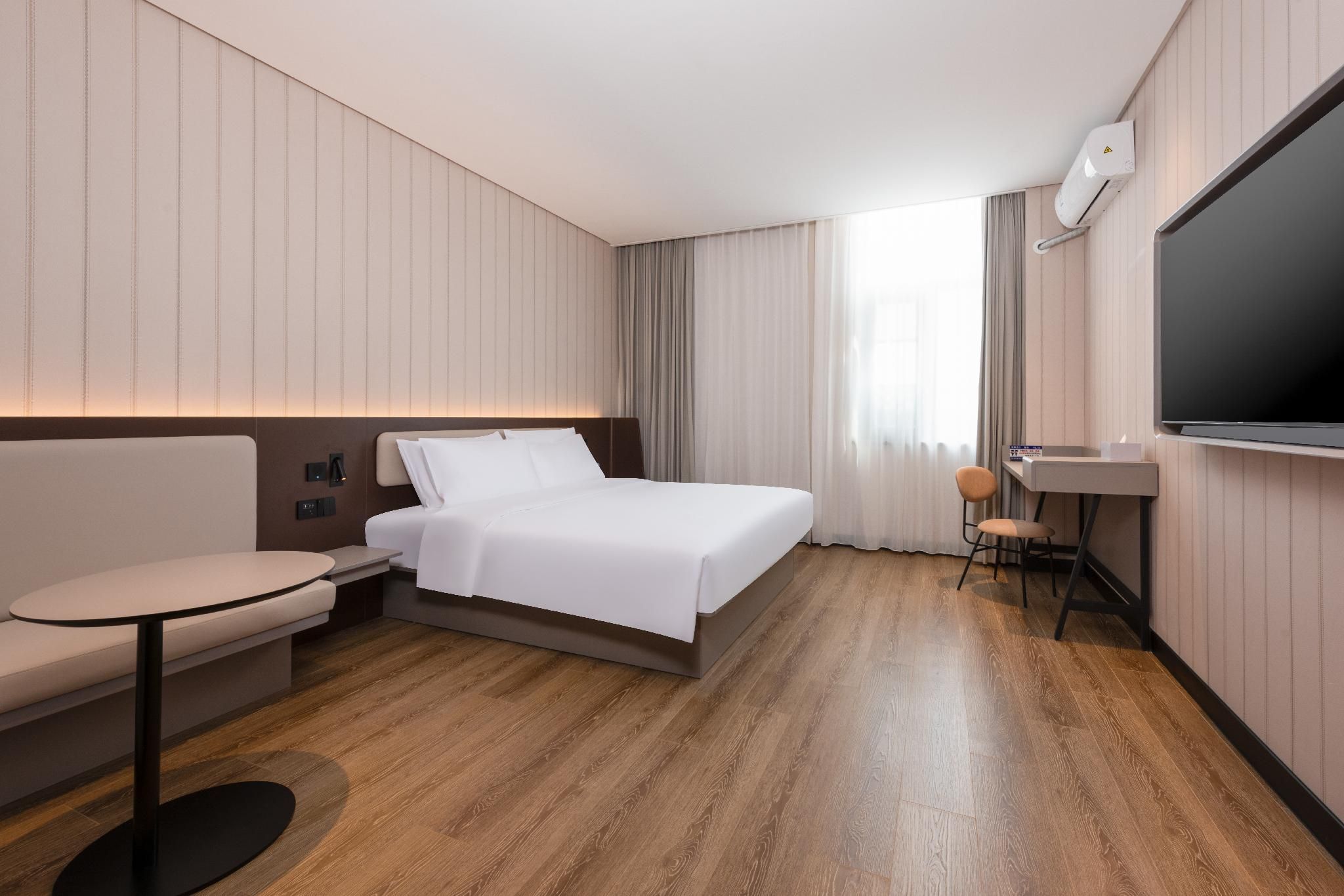 Huazhu - Superior BedRoom