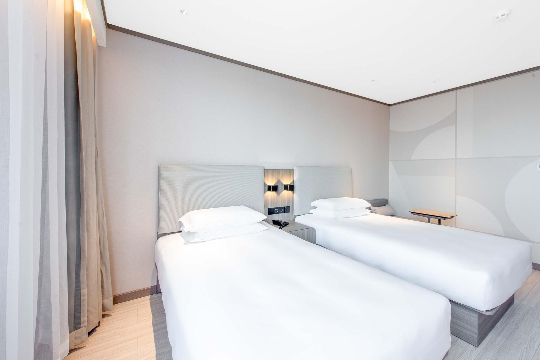 Huazhu - Twin Room