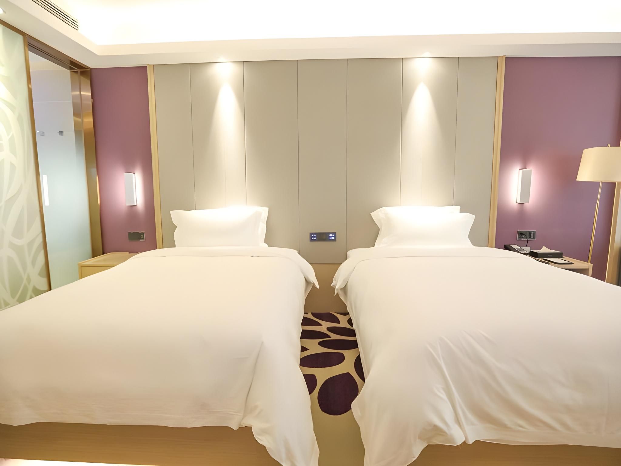 Twin Deluxe Room