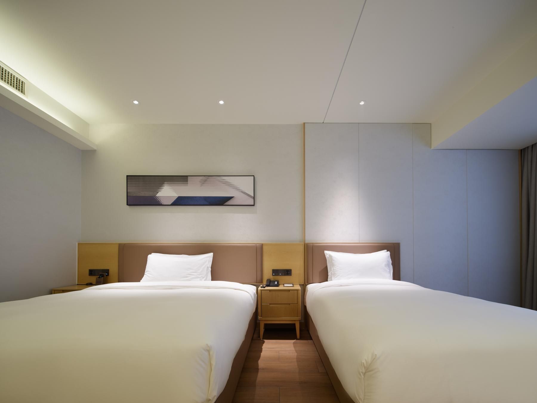 Huazhu - Deluxe Twin Room