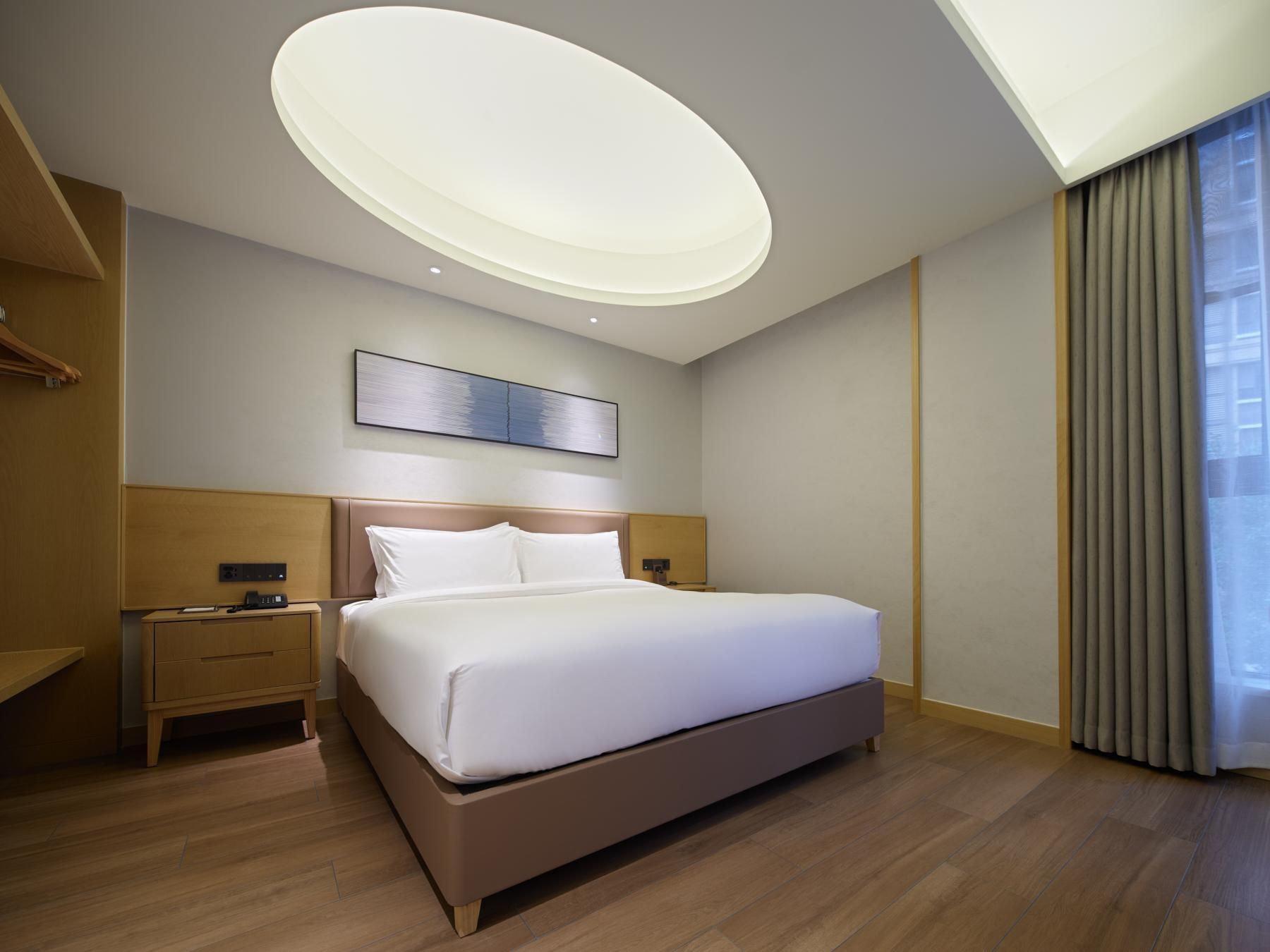 Huazhu - Superior BedRoom