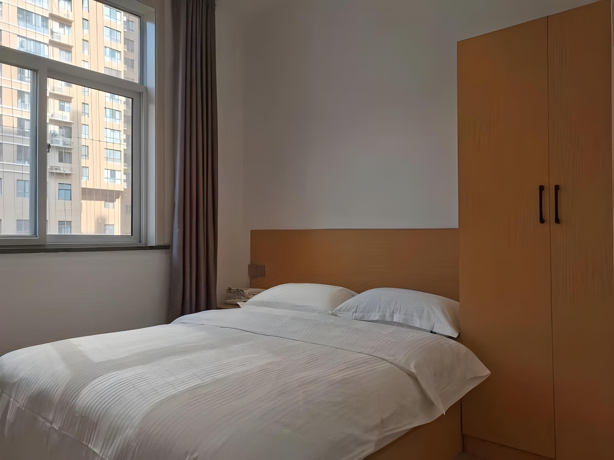 GTI - Business 1 Bed, Shared Bathroom