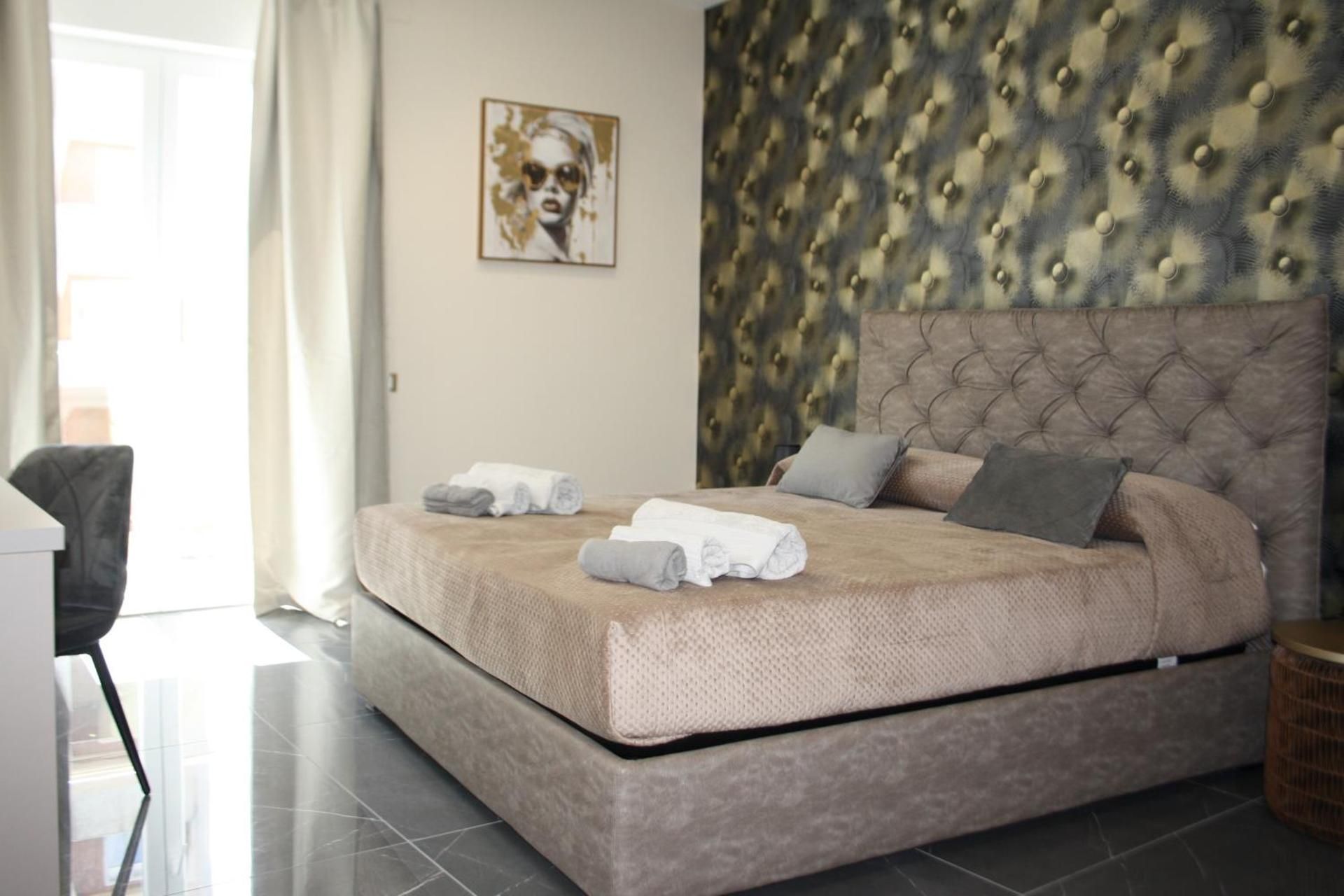 Two-Bedroom Deluxe Apartment with Balcony