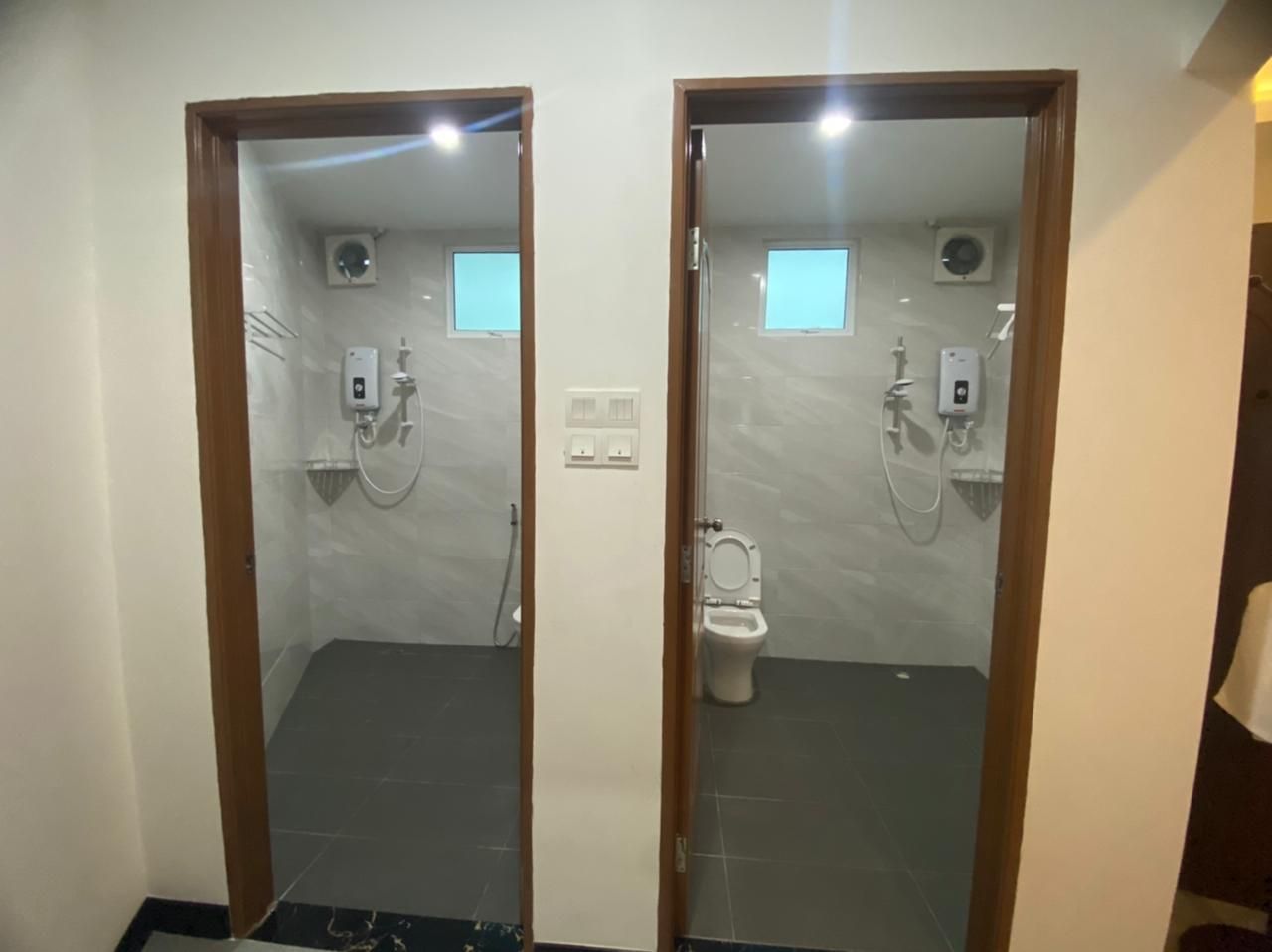 D view Family Room with Private Pool 3