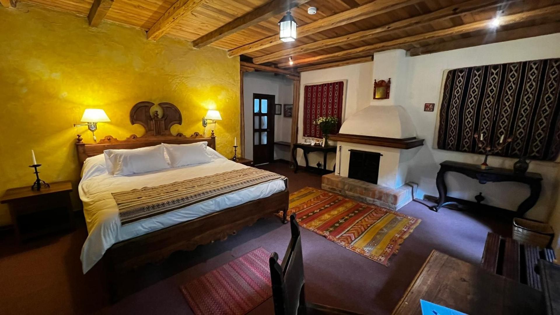 Hacienda Cusin  Superior Double Room