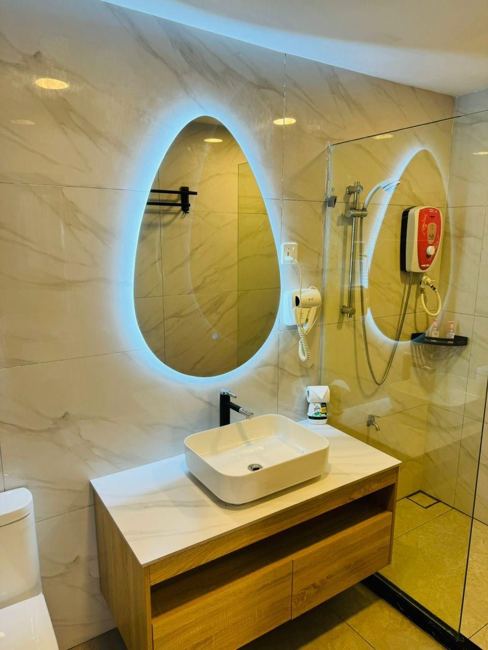 Tommy's Place @ Tip Of  Borneo Seaview Beachfront Room 3