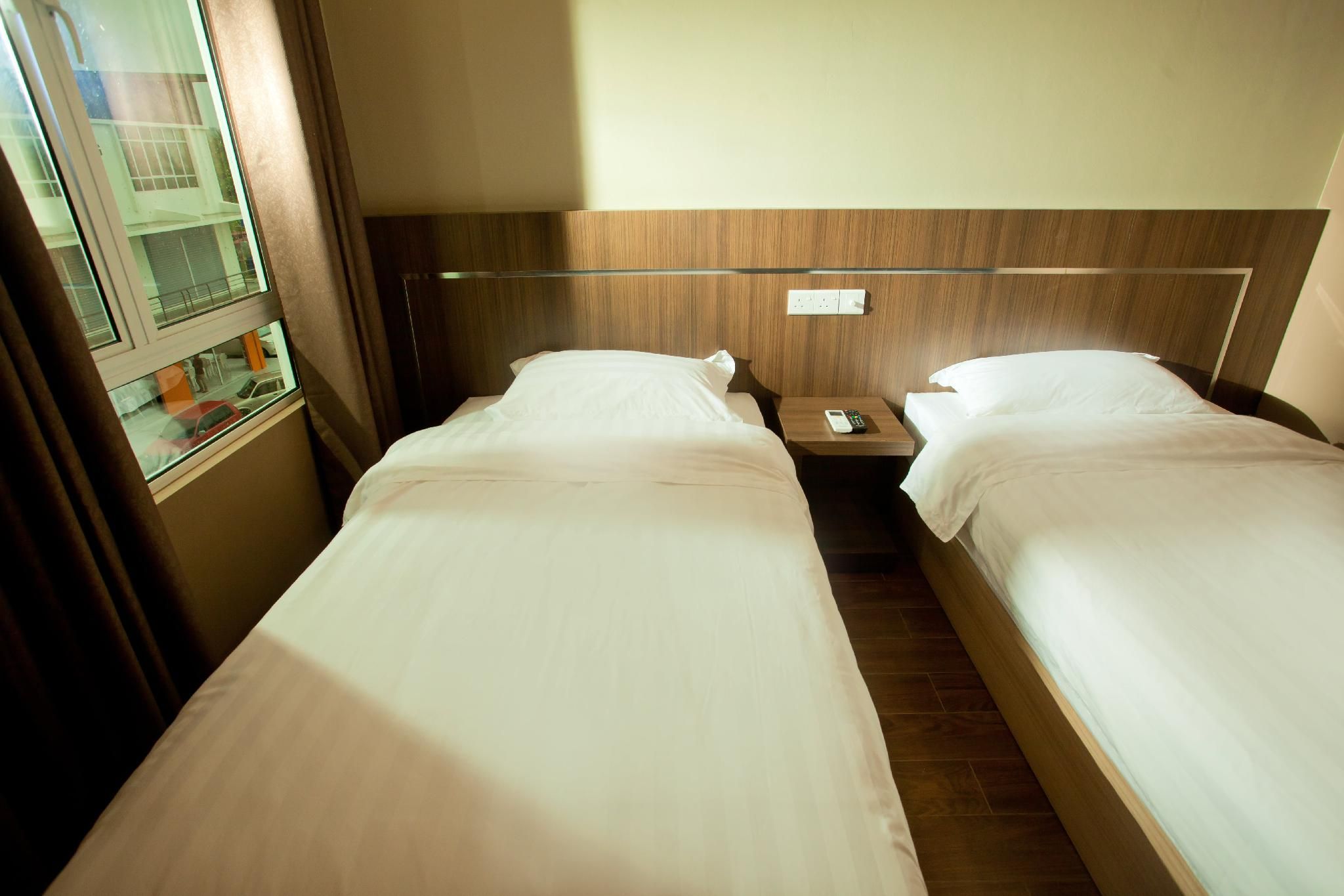 Friendly Hotel Twin Room B 2