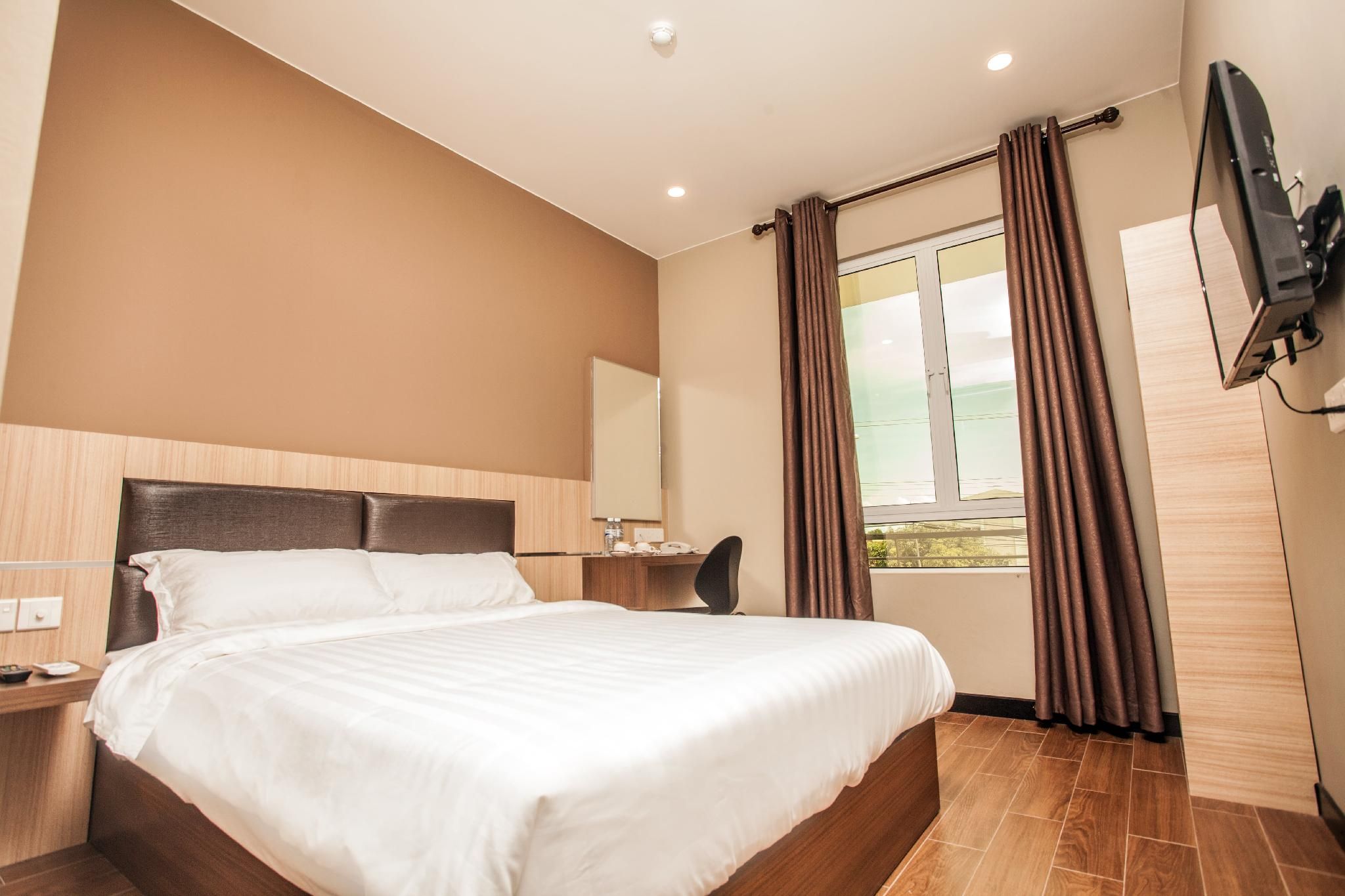 Friendly Hotel Queen Room