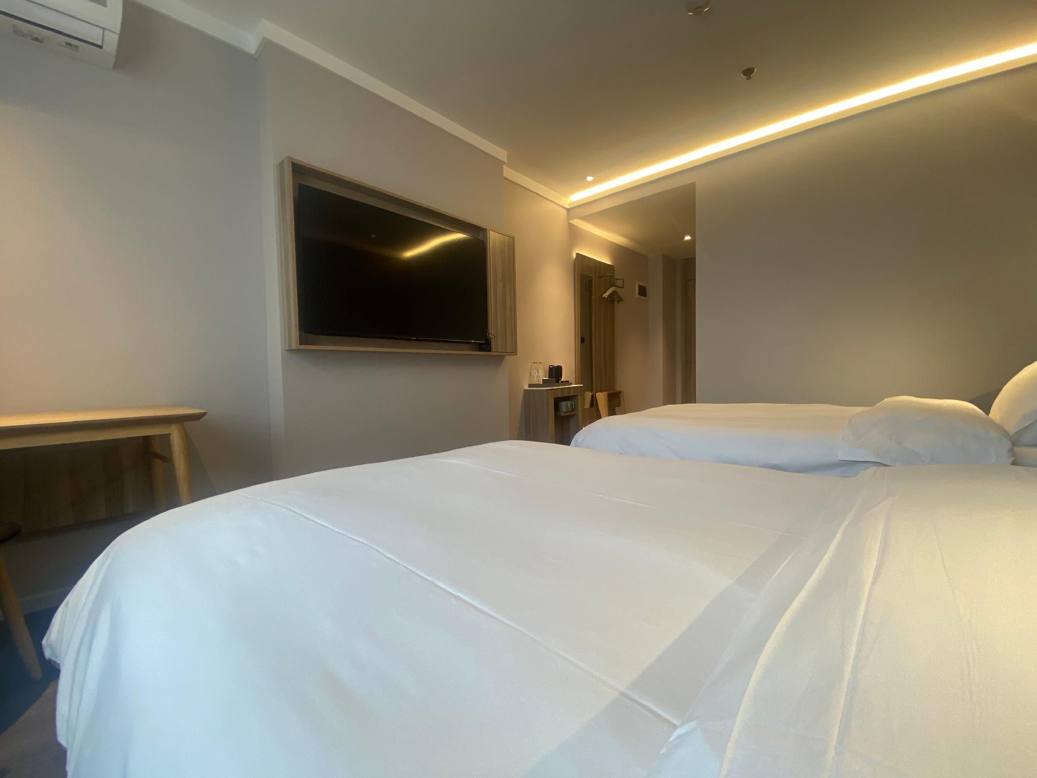 Hanting Hotel Weinan Railway Station Senior Twin Room-Family 2