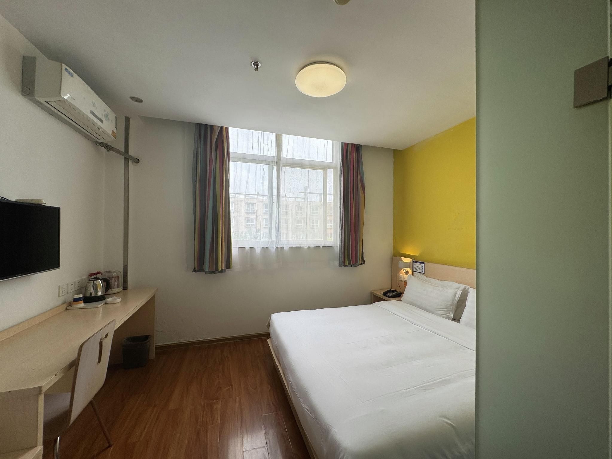 WH - Traditional Bed Room