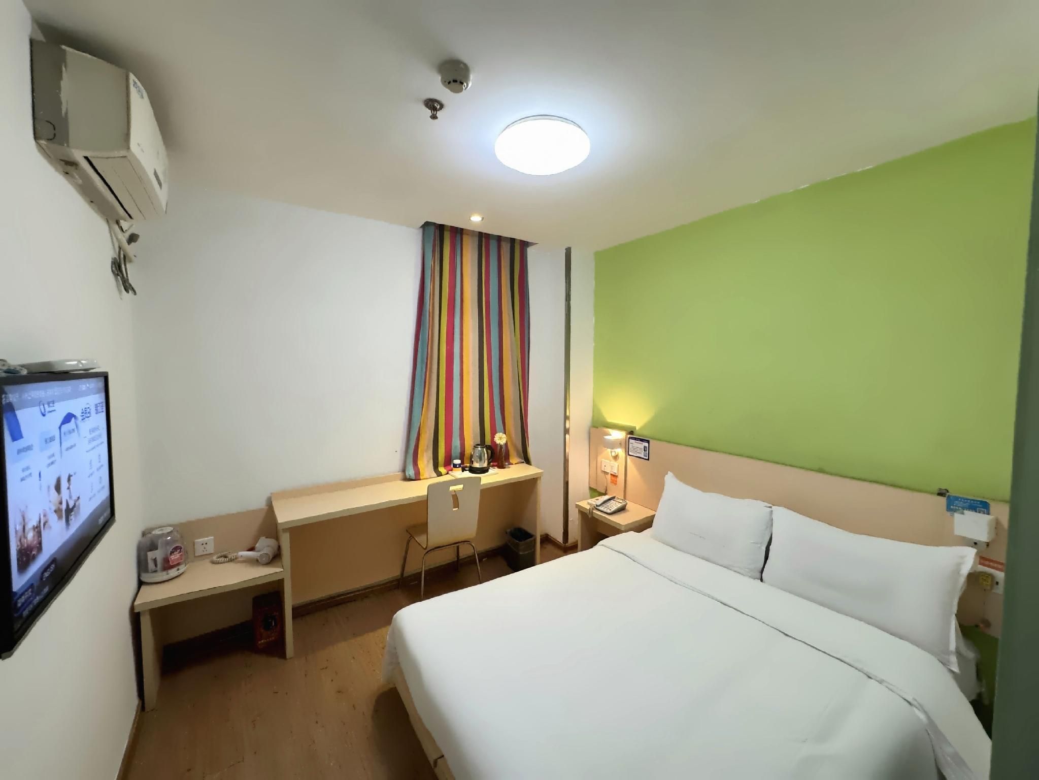 Economy Room