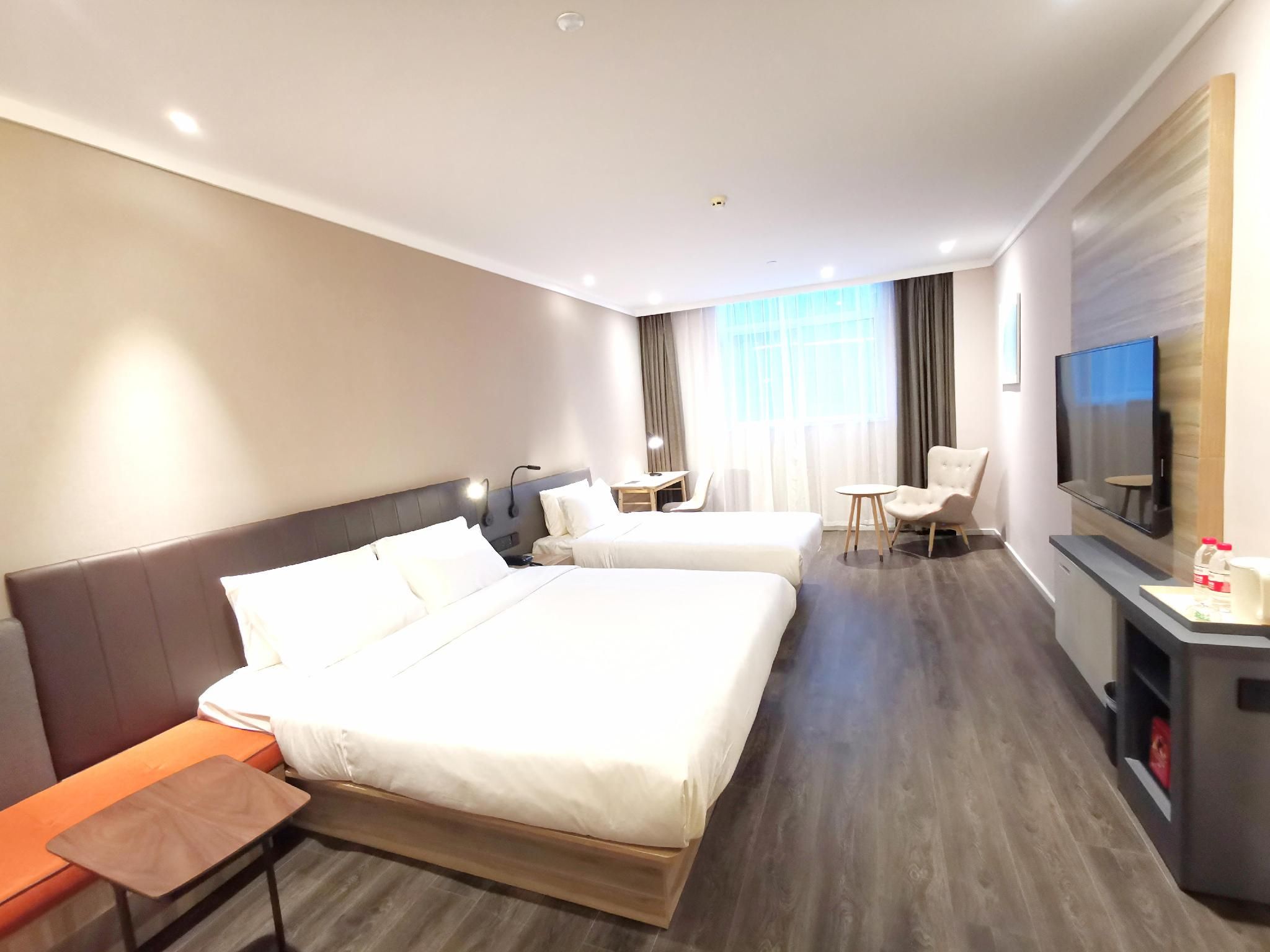 Huazhu - Family Room