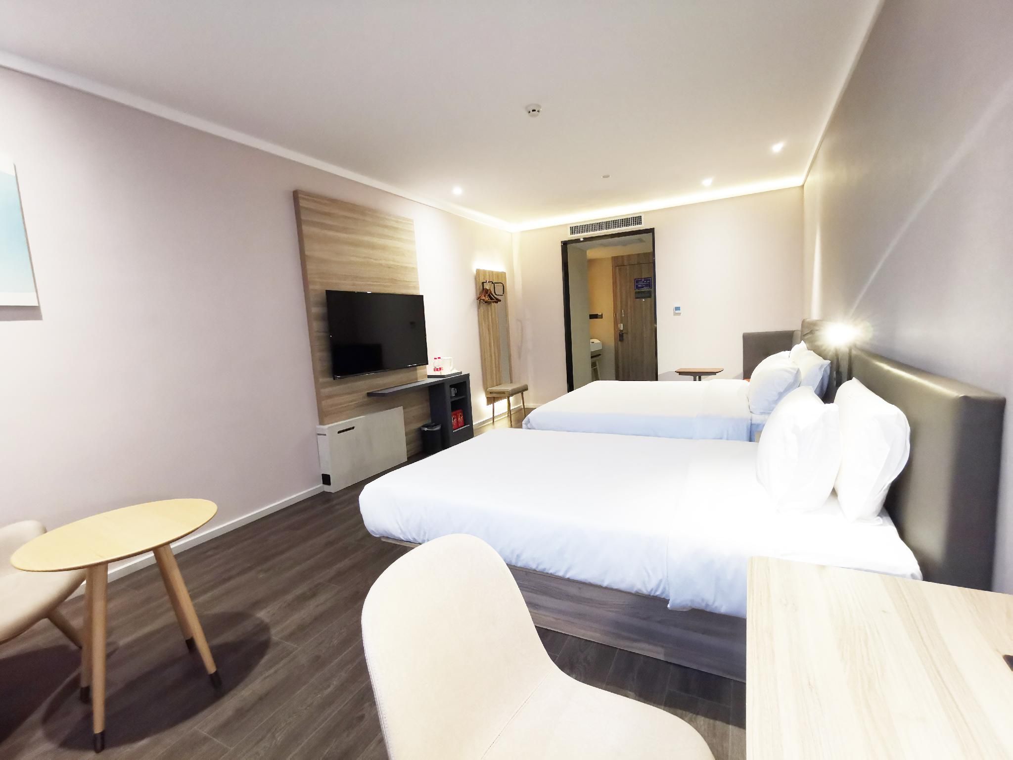 Hanting Premium Hotel Weinan North Railway Station Lotte Street Huazhu - Twin Room