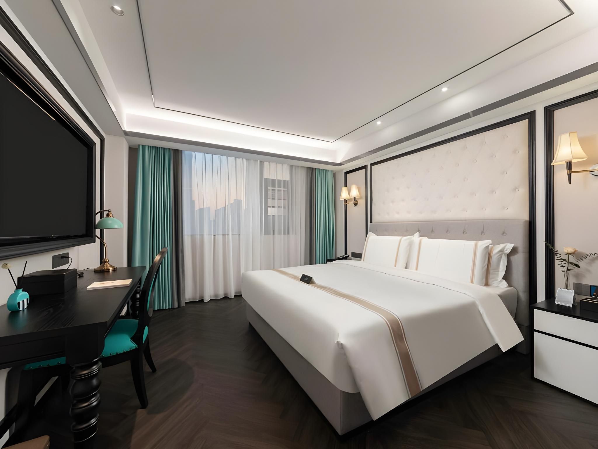 Deluxe Luxury King Room