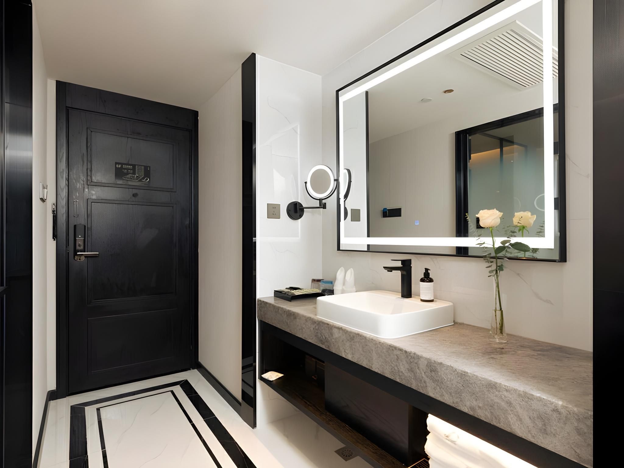 Deluxe Luxury King Room