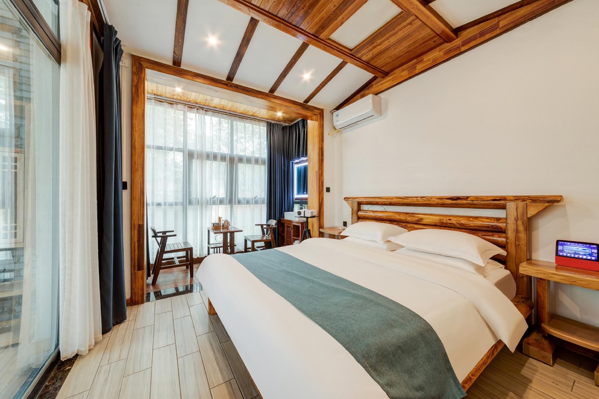 [Main Building] Deluxe King, Garden View