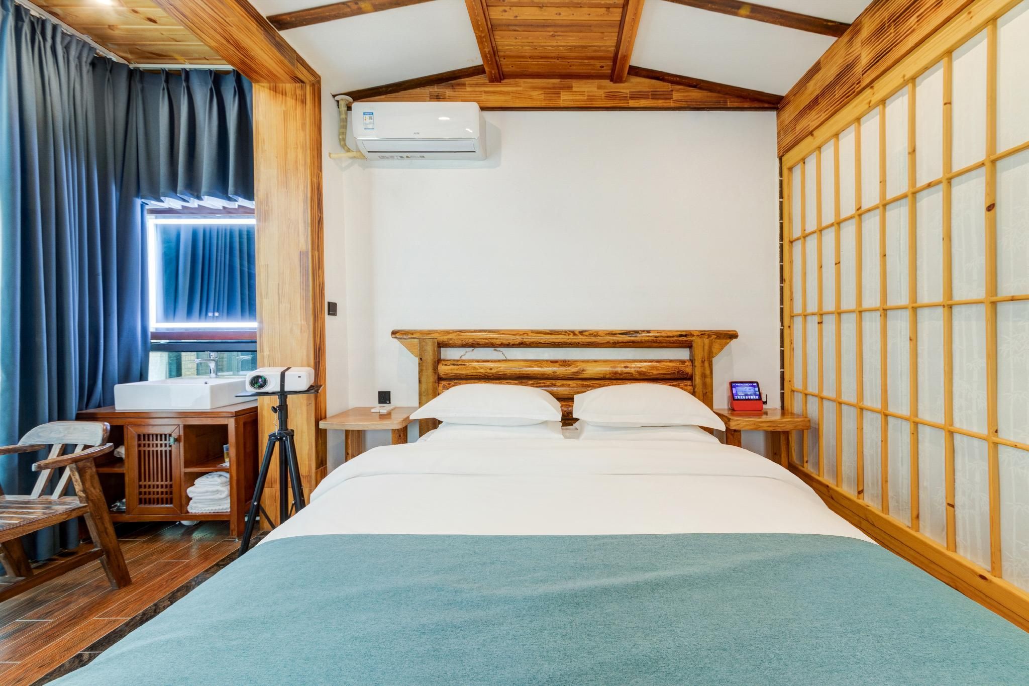 [Main Building] Deluxe King, Garden View