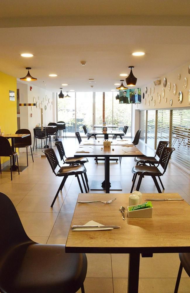 shared lounge/tv area