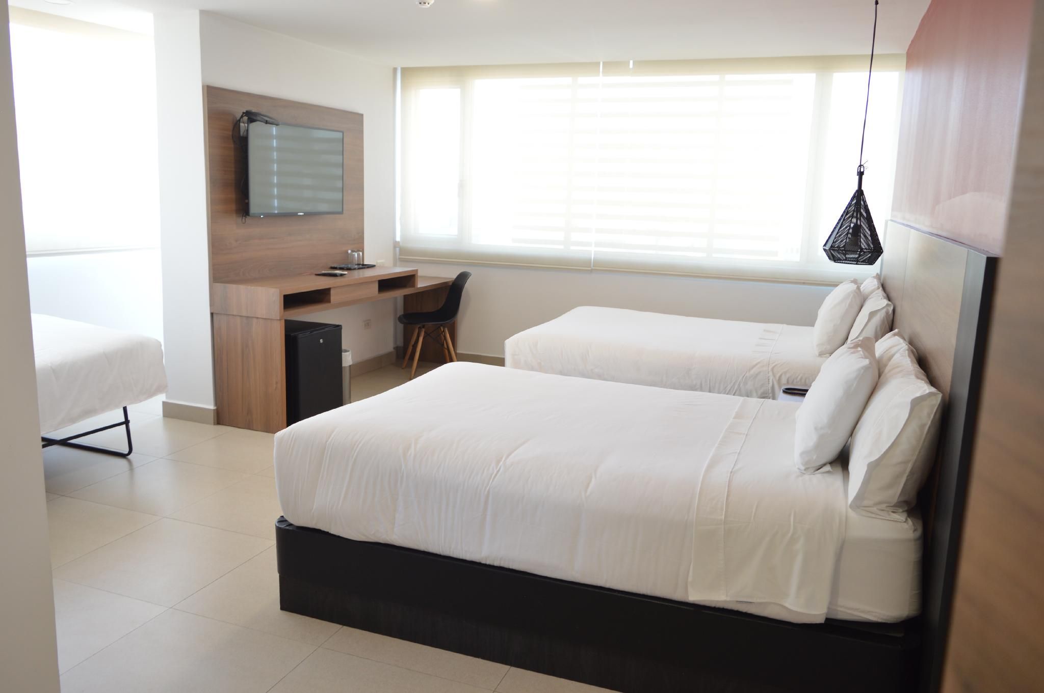 The Place Hotel Triple Deluxe