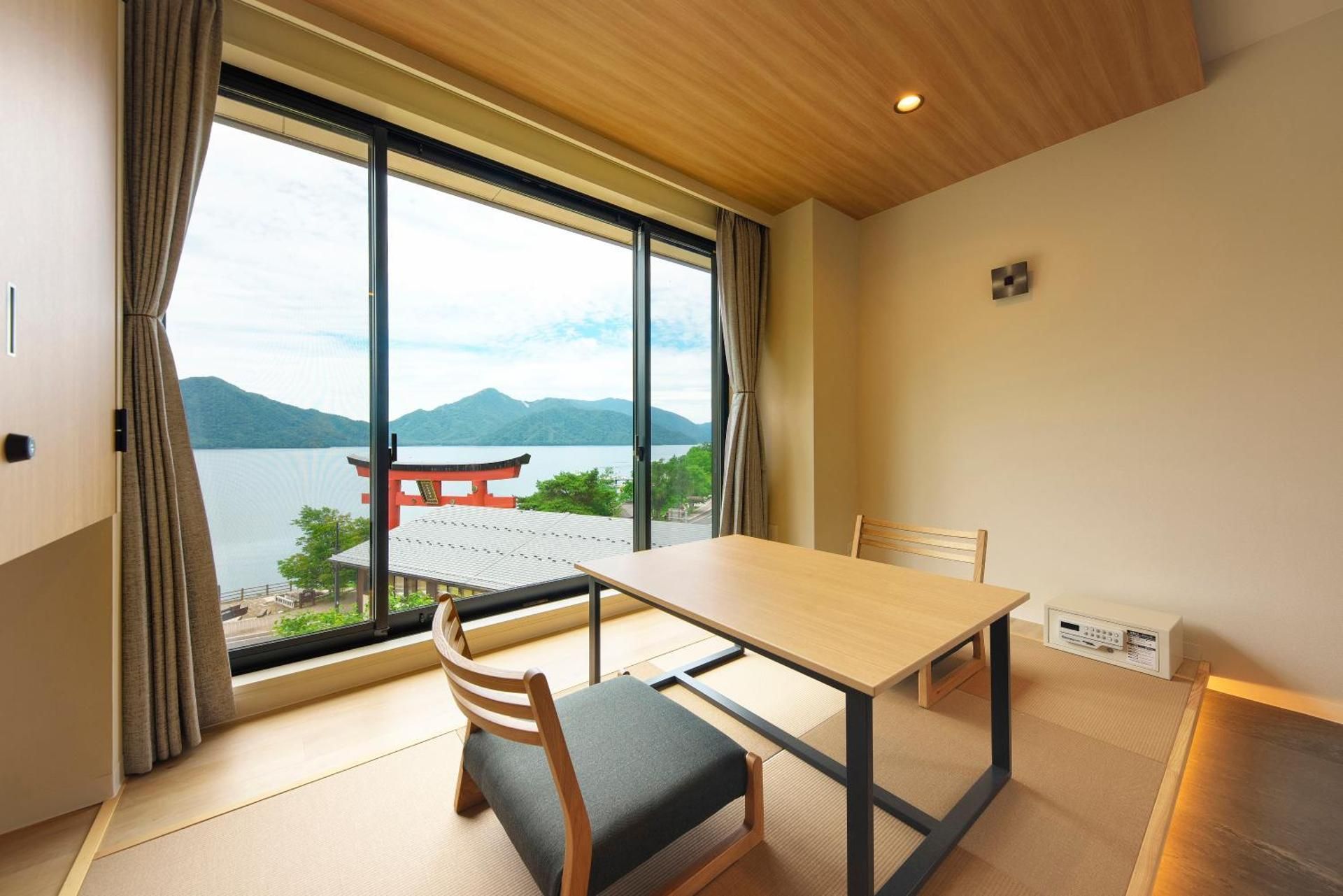 Twin Room with Tatami Area and Lake Chuzenji View