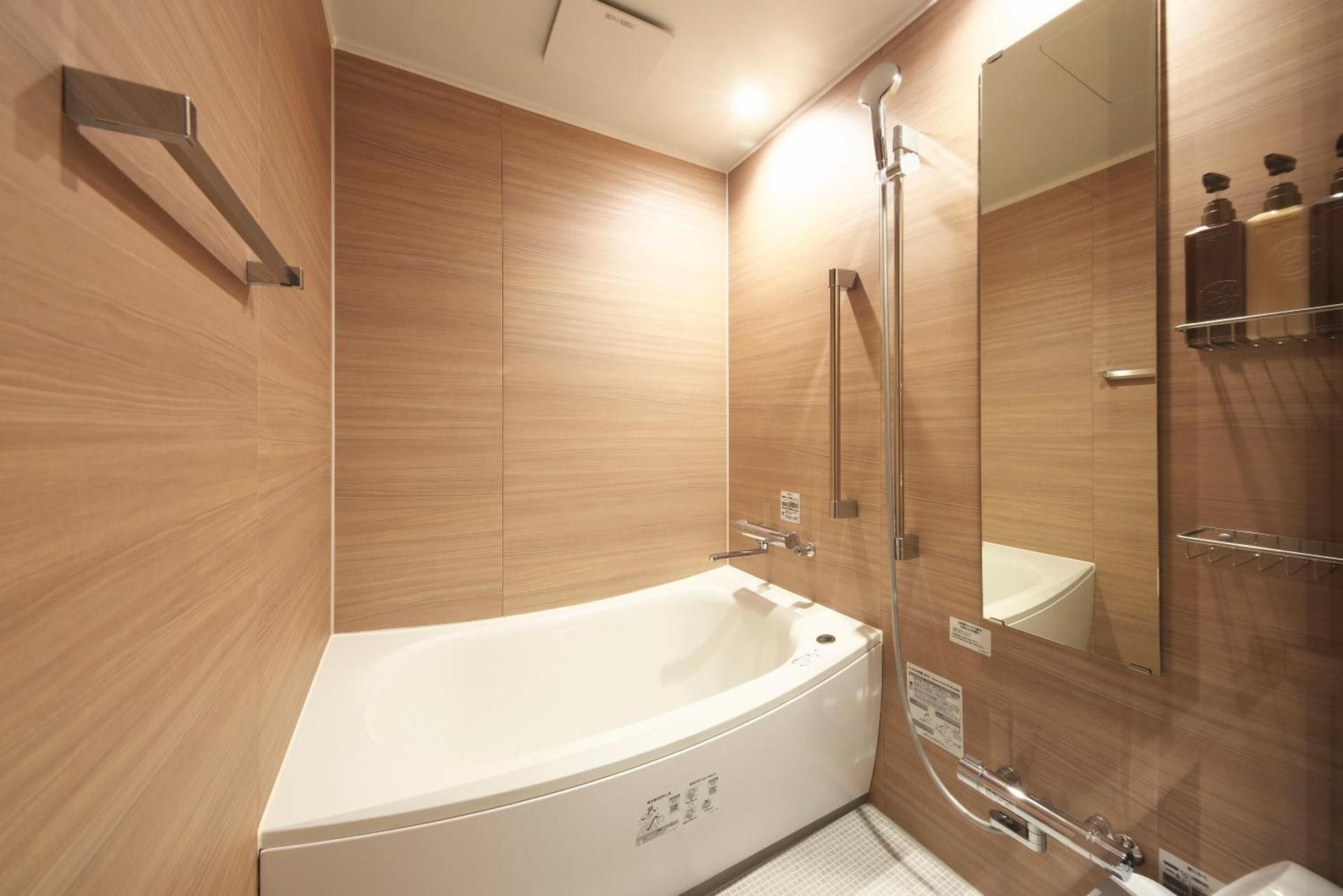 Superior Twin Room with Semi Open-Air Bath and Lake Chuzenji View