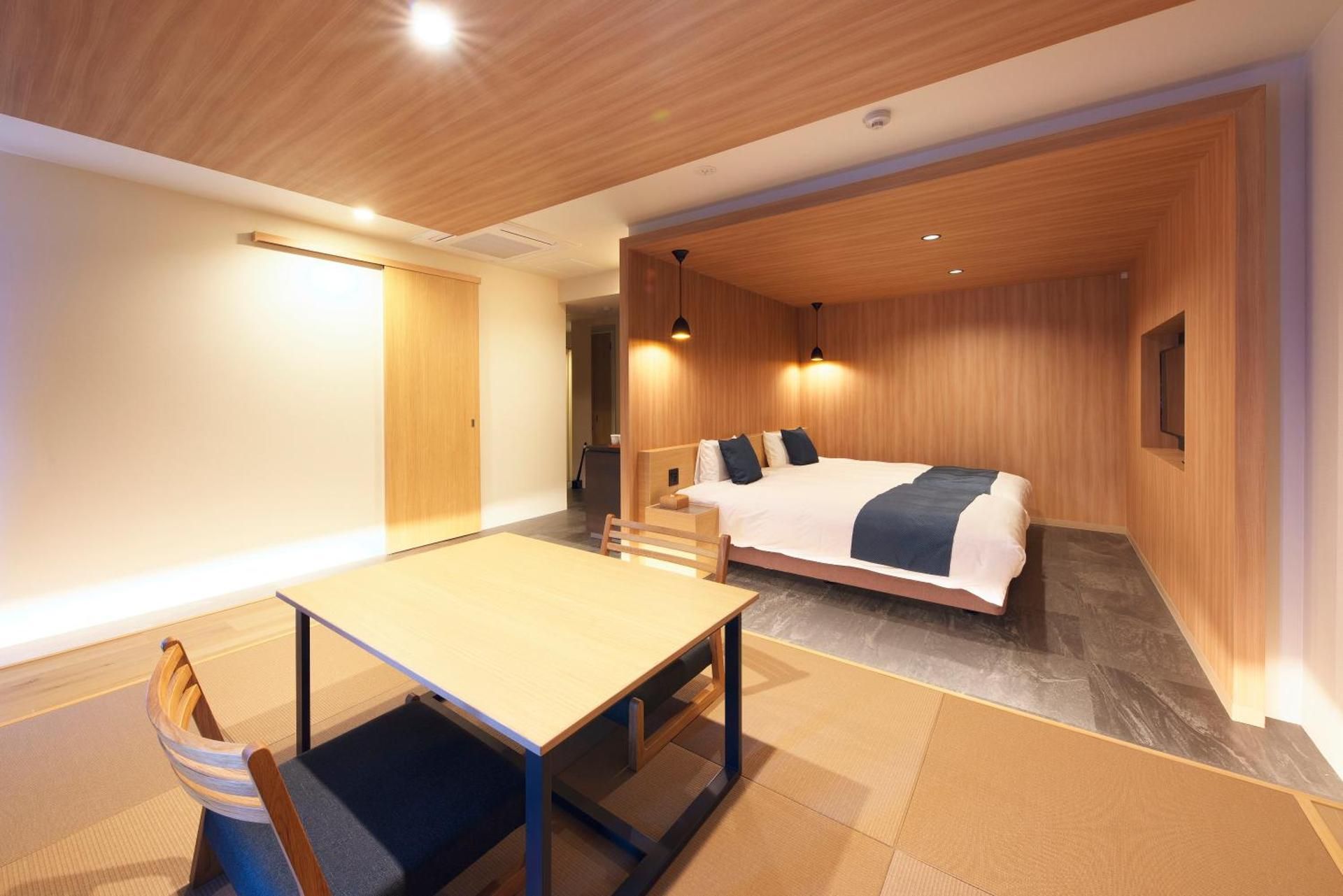 Executive Twin Room with View Bath and Lake Chuzenji View