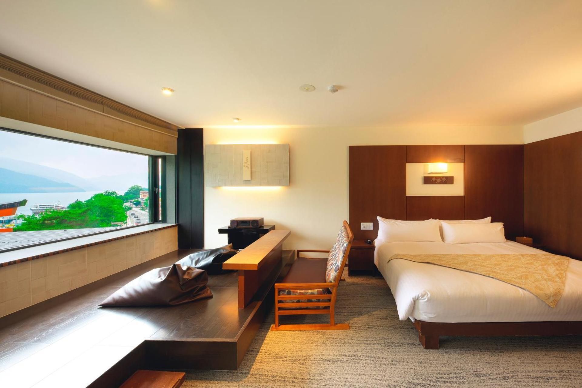 Executive Double Room with View Bath and Lake Chuzenji View