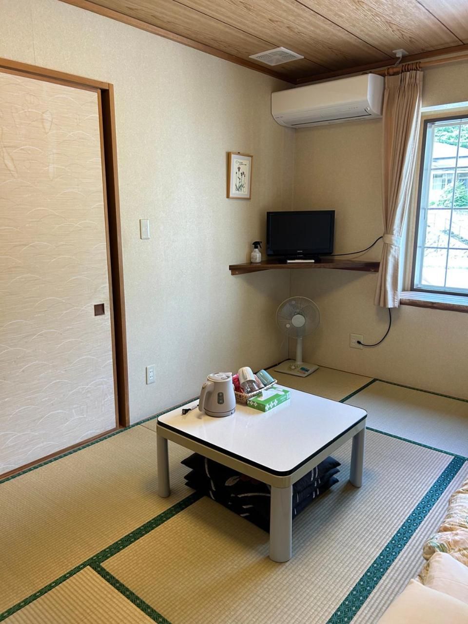 Japanese-Style Room