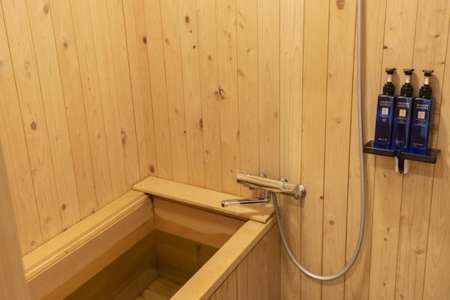 Japanese Style Room with 10 Tatami and Open-Air Bath