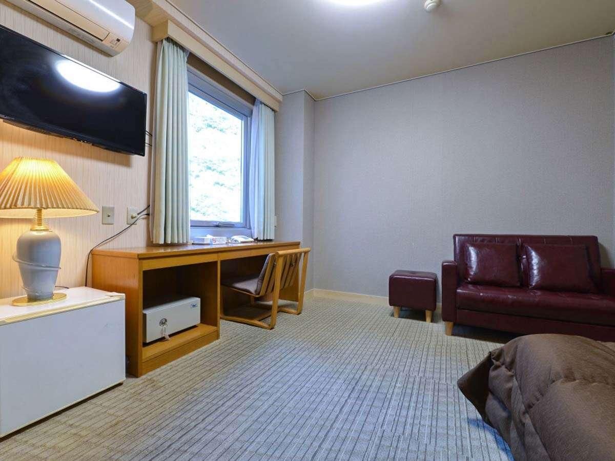Hyakka building Economy Single Room, Shared Bathroom, Non-Smoking