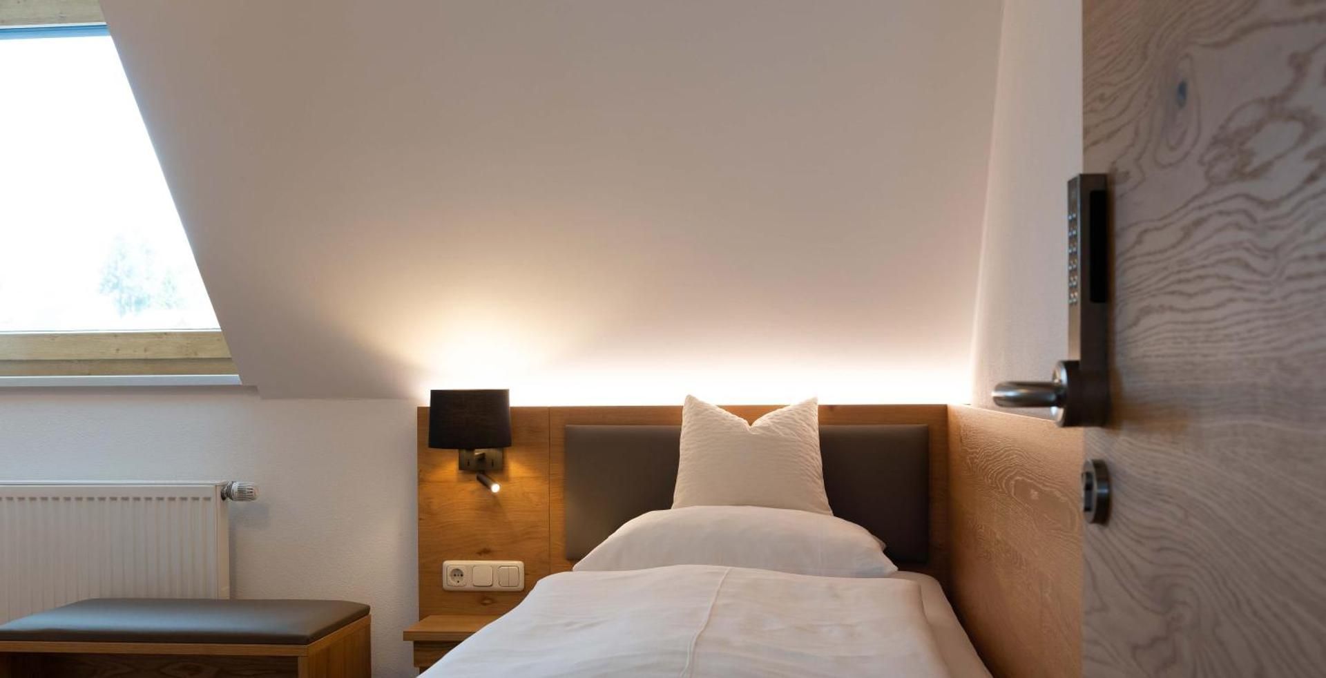 Standard Single Room with Shower