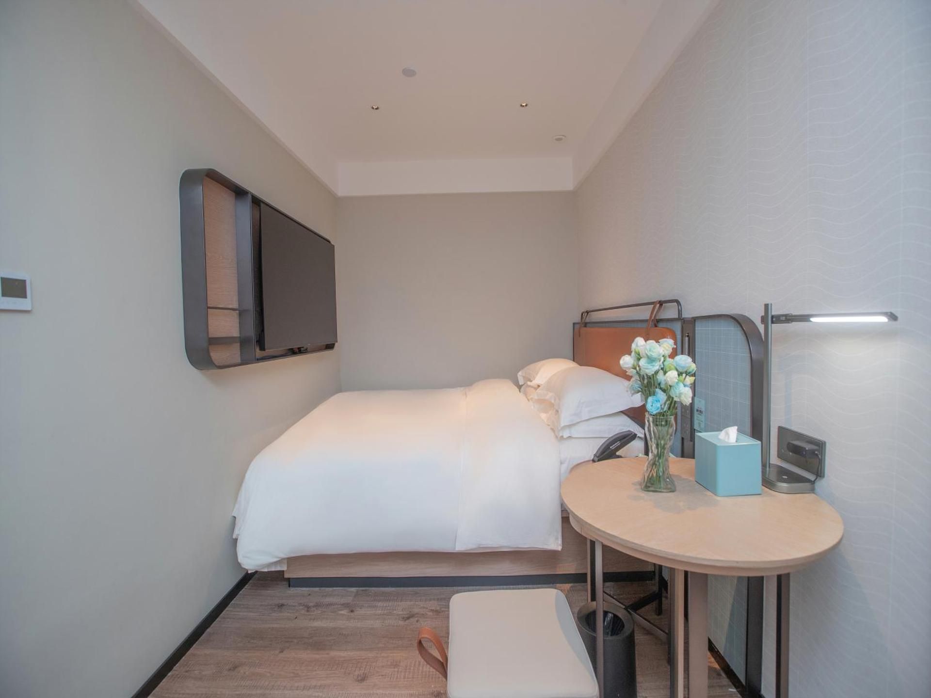 Echarm Hotel Qingyuan Qingcheng Station Municipal Government Small Double Room No Window 3