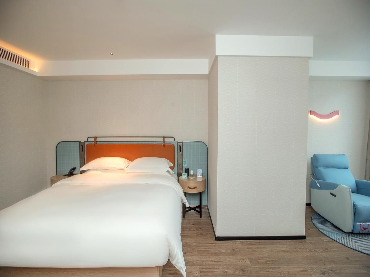 Dossen - Room With River View