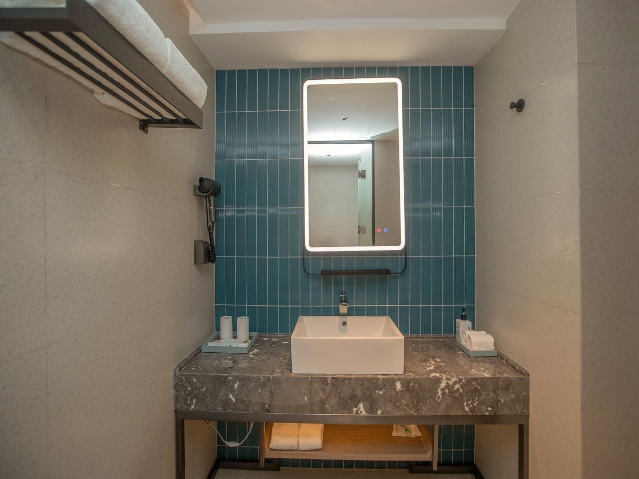 Echarm Hotel Qingyuan Qingcheng Station Municipal Government Dossen - Superior Twin Room 3