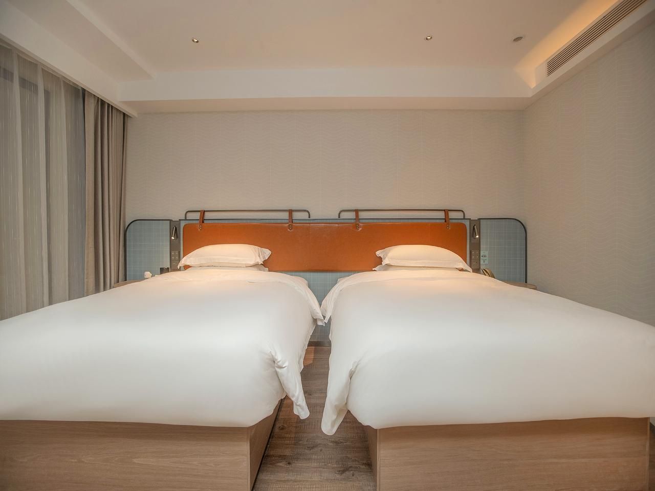 Echarm Hotel Qingyuan Qingcheng Station Municipal Government Dossen - Superior Twin Room