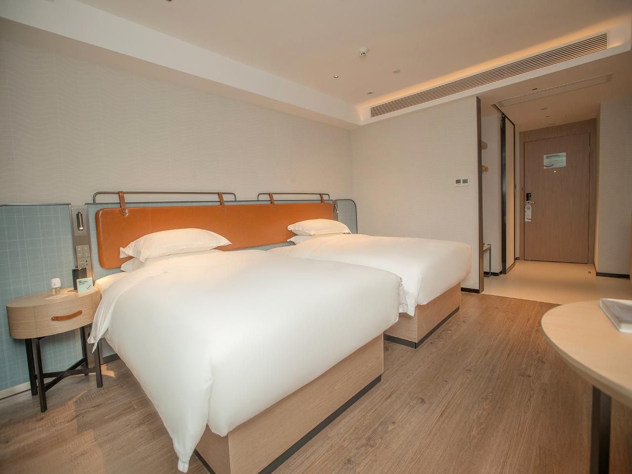 Echarm Hotel Qingyuan Qingcheng Station Municipal Government Dossen - Superior Twin Room 2