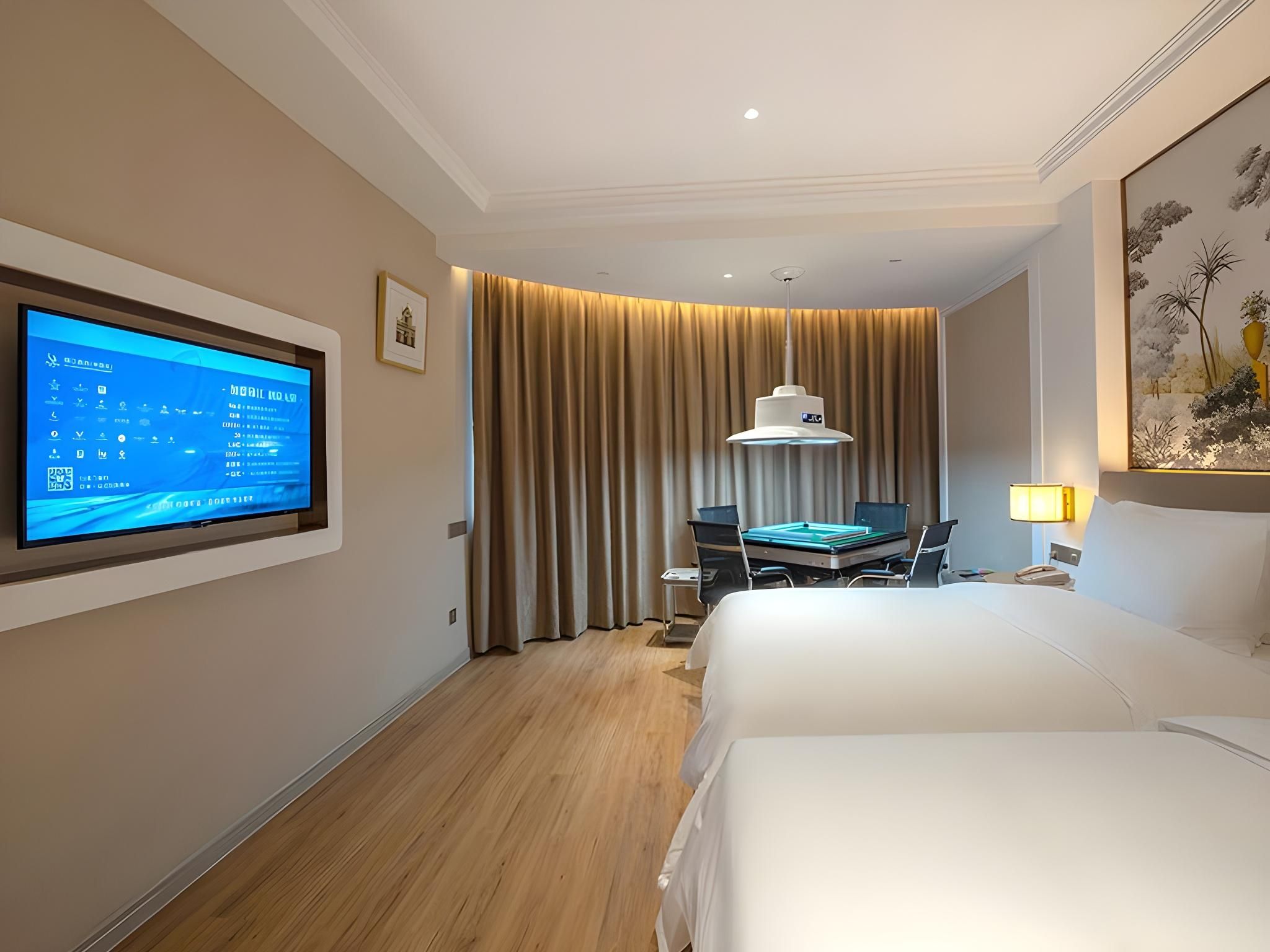 Vienna - Functional Chess Room With Twin Bed